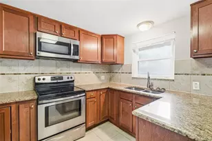 5917 Olive Ave, Sarasota, FL 34231 - Photo 17