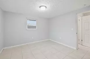 5917 Olive Ave, Sarasota, FL 34231 - Photo 27