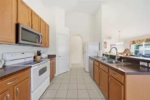 723 Old Bridge Cir, Davenport, FL 33897 - Photo 9