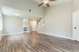 587 Portland Cir, Apopka, FL 32703 - Photo 9