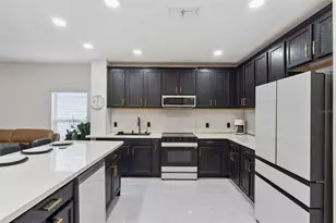 2581 Wadeview Loop, Saint Cloud, FL 34769 - Photo 11
