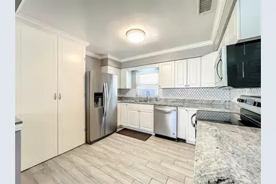 1006 E 11th Avenue, Mount Dora, FL 32757 - Photo 9