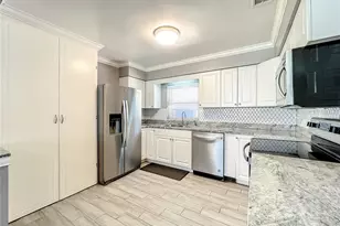 1006 E 11th Ave, Mount Dora, FL 32757 - Photo 9