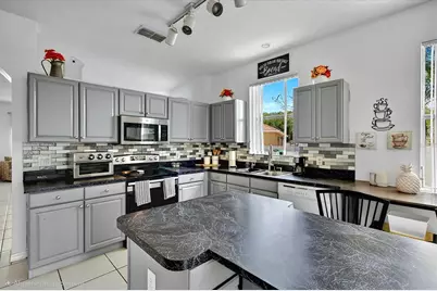 2304 Saphire Court, Kissimmee, FL 34743 - Photo 23