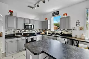 2304 Saphire Ct, Kissimmee, FL 34743 - Photo 23