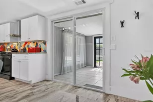 212 S Glenwood Ave, Orlando, FL 32803 - Photo 13