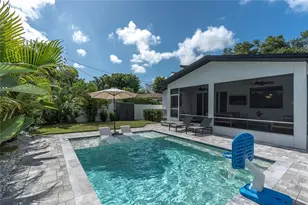 5451 2nd Ave S, Saint Petersburg, FL 33707 - Photo 17