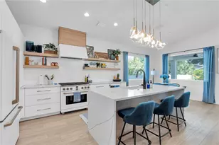 5451 2nd Ave S, Saint Petersburg, FL 33707 - Photo 3