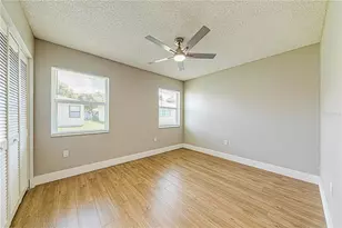 1618 Colonnades Cir N, Lakeland, FL 33811 - Photo 23