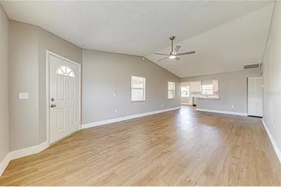 1618 Colonnades Circle N, Lakeland, FL 33811 - Photo 11