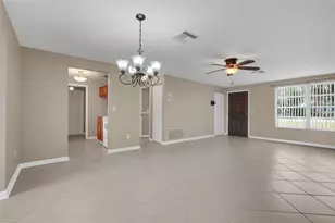 520 N Lacy Cir, Deltona, FL 32725 - Photo 5