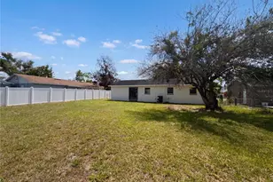 1114 N Forrest Ave, Kissimmee, FL 34741 - Photo 5