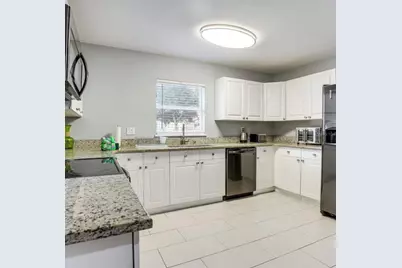 2704 Club Cortile Circle, Kissimmee, FL 34746 - Photo 5