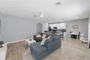 18124 Saxony Ln, Orlando, FL 32820 - Photo 5