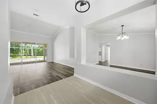 504 Stratfield Dr, Lutz, FL 33549 - Photo 15