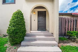447 Hunter Cir, Kissimmee, FL 34758 - Photo 5
