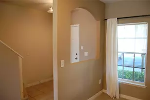423 Wilton Cir, Sanford, FL 32773 - Photo 3