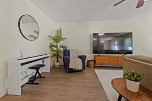 1202 Seneca Falls Dr, Orlando, FL 32828 - Photo 5