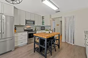 1202 Seneca Falls Dr, Orlando, FL 32828 - Photo 9