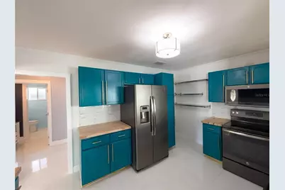 302 E Drury Avenue, Kissimmee, FL 34744 - Photo 11