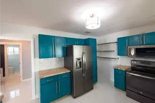 302 E Drury Ave, Kissimmee, FL 34744 - Photo 11