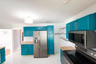 302 E Drury Ave, Kissimmee, FL 34744 - Photo 13