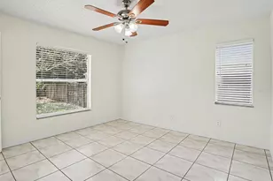 9910 N Dean Oaks Ct, Orlando, FL 32825 - Photo 5