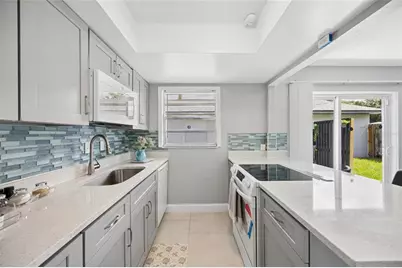 536 Hibiscus Way #7B, Orlando, FL 32807 - Photo 11