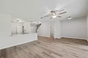 9974 Hound Chase Dr, Gibsonton, FL 33534 - Photo 5