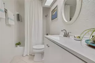 1637 SE Paradise Cir, Crystal River, FL 34429 - Photo 19