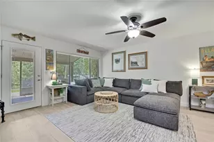1637 SE Paradise Cir, Crystal River, FL 34429 - Photo 5
