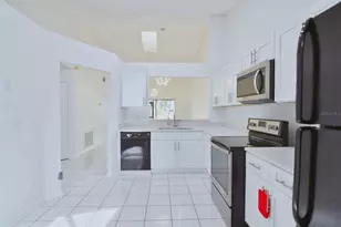 72 Lakepointe Cir, Kissimmee, FL 34743 - Photo 7