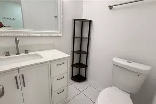 72 Lakepointe Cir, Kissimmee, FL 34743 - Photo 15