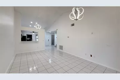 72 Lakepointe Circle, Kissimmee, FL 34743 - Photo 15