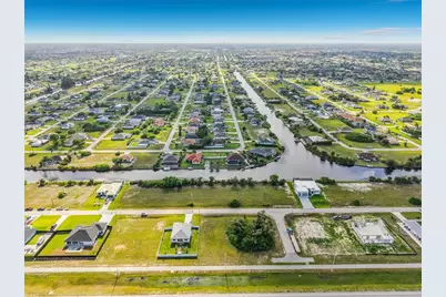 407 NW 31st Place, Cape Coral, FL 33993 - Photo 5
