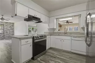 1120 W Magnolia St, Clermont, FL 34711 - Photo 9