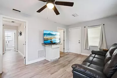 335 E Walts Avenue, Deland, FL 32724 - Photo 5