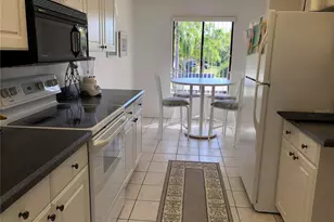 6211 Timberlake Dr, Sarasota, FL 34243 - Photo 9