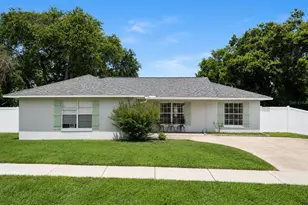 808 Orange Brook Dr, Minneola, FL 34715 - Photo 3