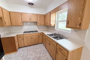 2890 53rd St N, Saint Petersburg, FL 33710 - Photo 15