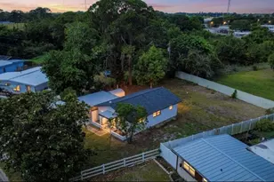 1011 Montclair Rd, Cocoa, FL 32922 - Photo 3