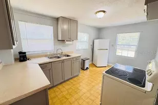 2722 S Sunrise Ct, Orlando, FL 32806 - Photo 13