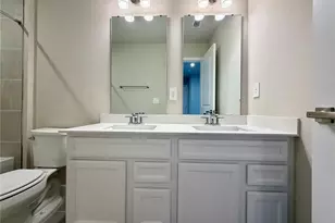 12326 Amber Crk Cir, Lakewood Ranch, FL 34211 - Photo 23
