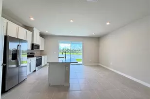 12326 Amber Crk Cir, Lakewood Ranch, FL 34211 - Photo 7