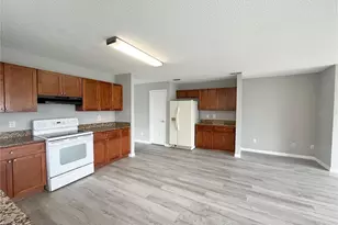 921 Crystal Bay Ln, Orlando, FL 32828 - Photo 9