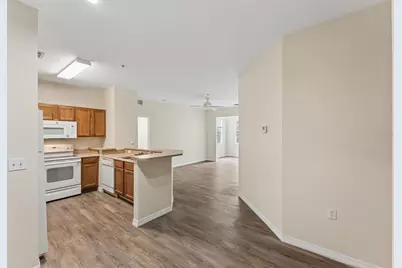8136 Claire Ann Drive #207, Orlando, FL 32825 - Photo 5