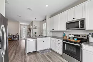 7673 Yale Harbor Dr, Wesley Chapel, FL 33545 - Photo 9