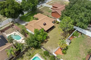 9109 Queen Elizabeth Ct, Orlando, FL 32818 - Photo 43