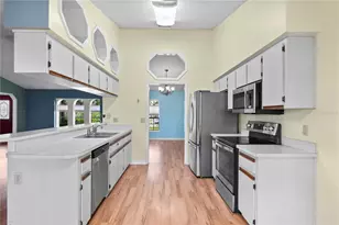 9109 Queen Elizabeth Ct, Orlando, FL 32818 - Photo 13