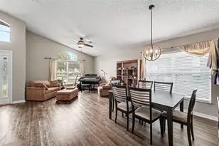 8376 Lake Amhurst Tr, Orlando, FL 32829 - Photo 5